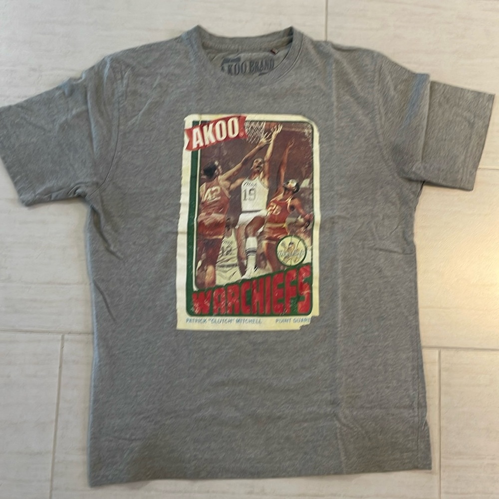 Akoo Warchiefs Patrick Clutch Mitchell T-shirt. Gray size Large.